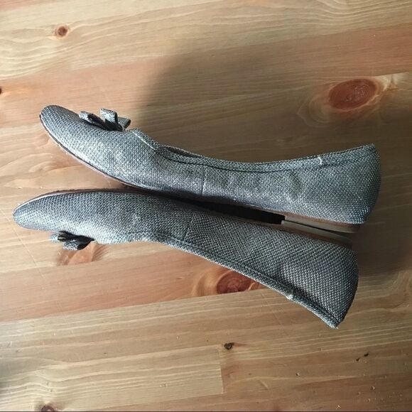 Vince Camuto - Picture 6 of 9